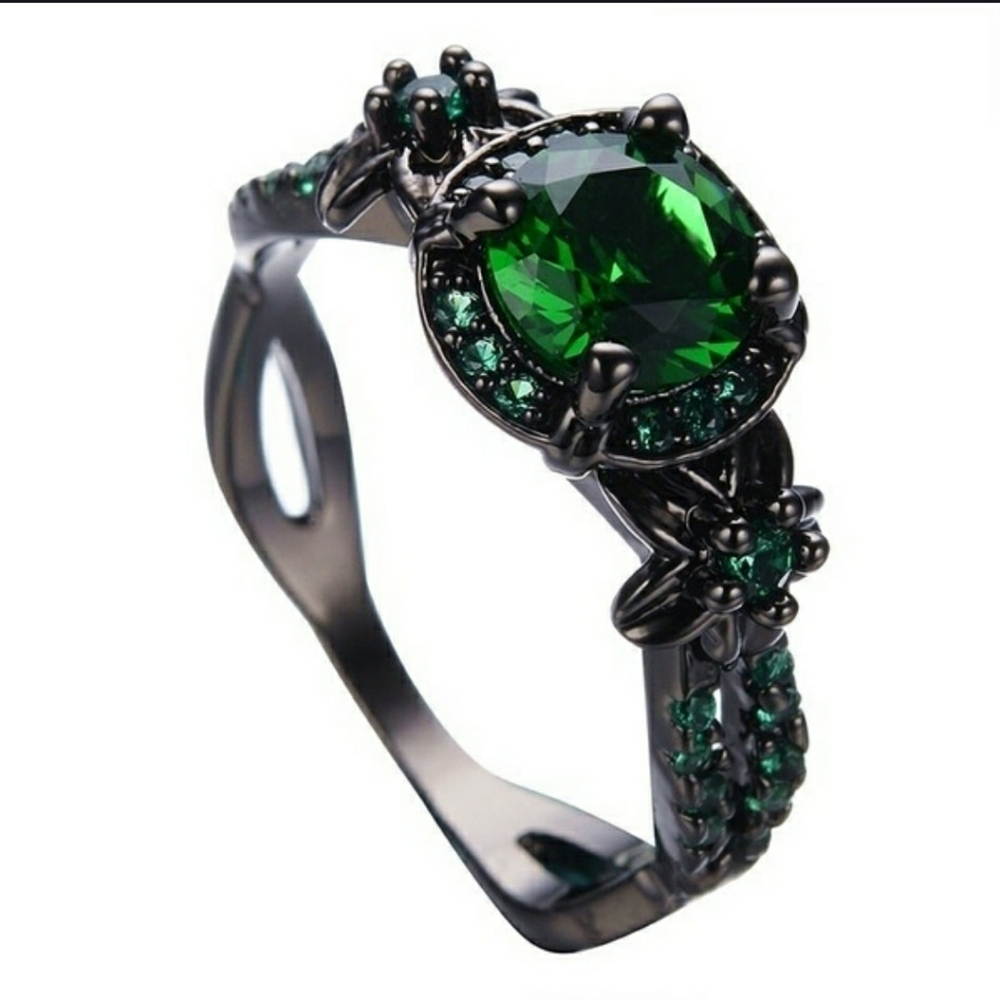 🍀 🇮🇪 Gorgeous Irish Pride Ring - 10K Black Gold